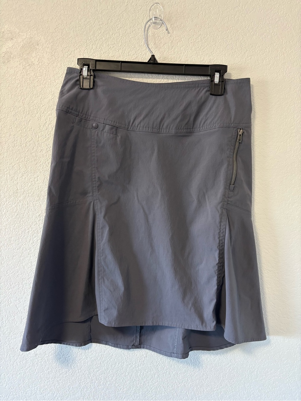 Royal Robbins Gray Travel Hiking Skirt Size 4 Nylon Stretch Outdoor Midi